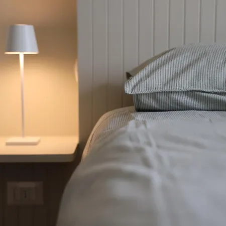 Lullaby - Attico Sul Porto Canale Di *