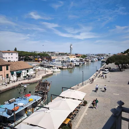 Lullaby - Attico Sul Porto Canale Di *