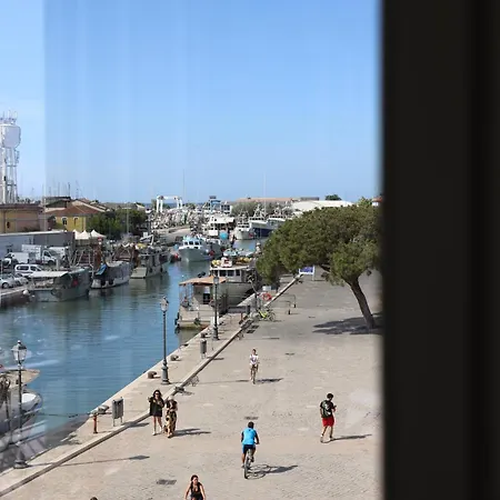 Lullaby - Attico Sul Porto Canale Di شقة